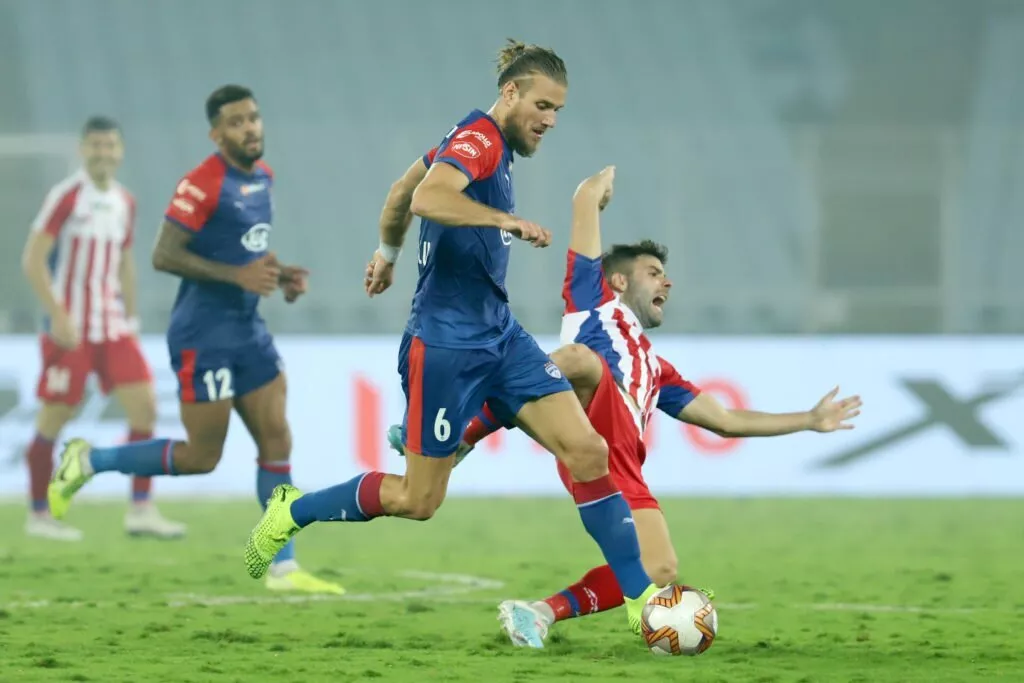 ISL 2019-20 Erik Paartalu against ATK