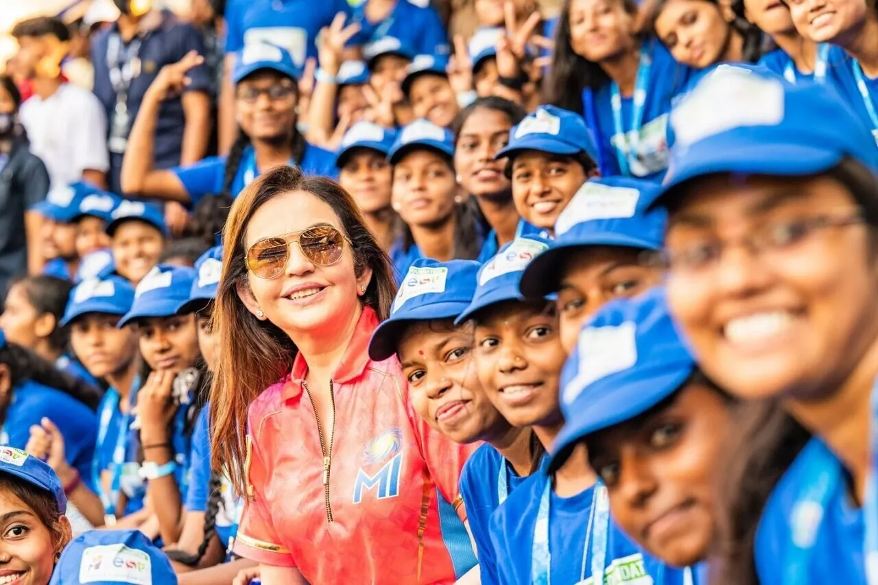 Mrs. Nita M. Ambani, Chairperson, Reliance Foundation & Owner, Mumbai Indians, cheering for the team with girls in Mumbai at the special ESA Day match