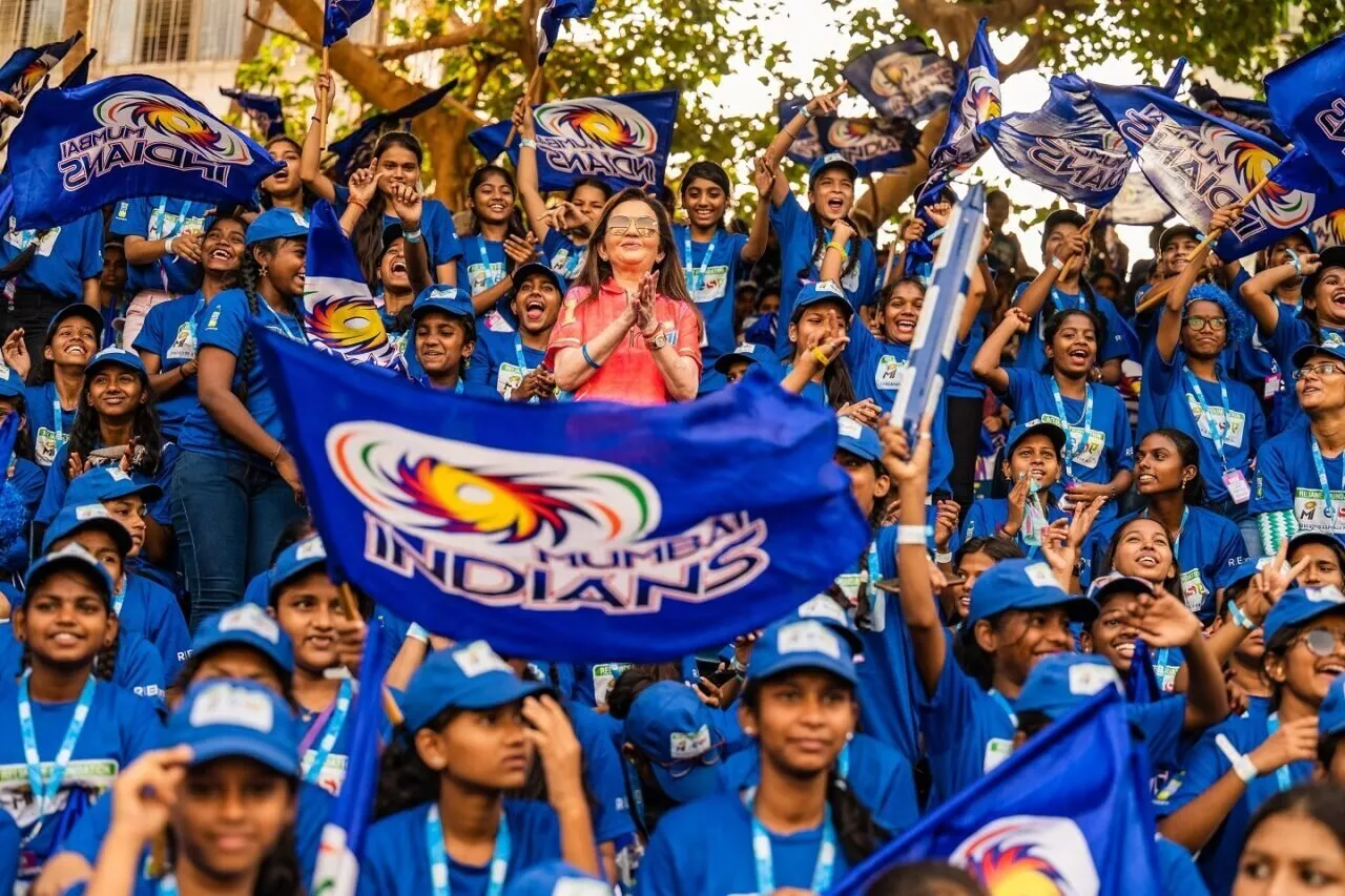 Mrs. Nita M. Ambani, Chairperson, Reliance Foundation & Owner, Mumbai Indians, cheering for the team with girls in Mumbai at the special ESA Day match