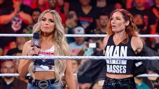 Becky Lynch vs Trish Stratus WWE