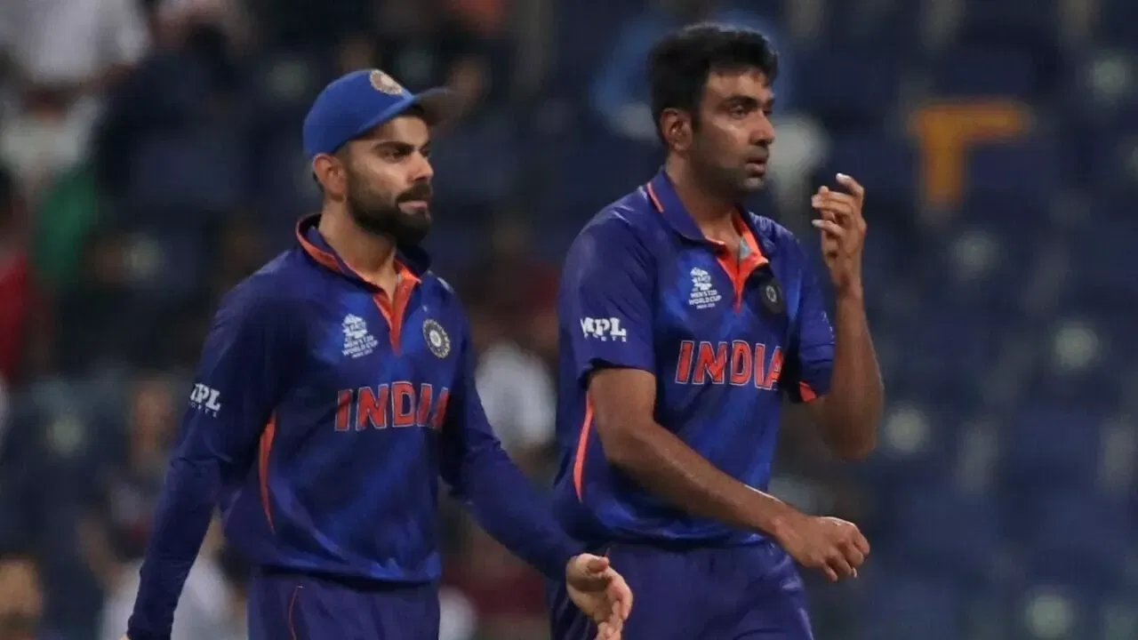 Ravichandran Ashwin and Virat Kohli