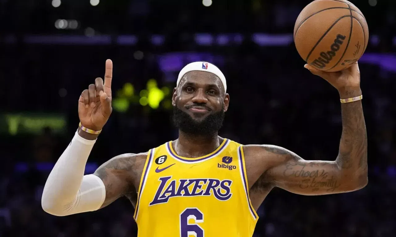 Top five players with most points scored in NBA history