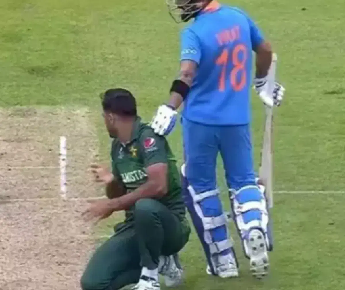 Virat Kohli and Wahab Riaz