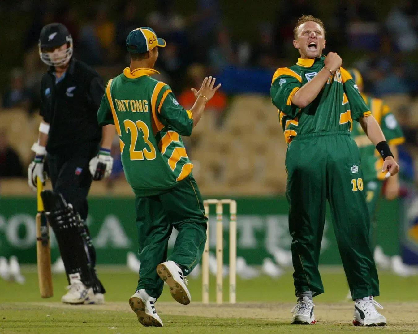 Allan Donald, Famous cricketers to wear jersey number #10