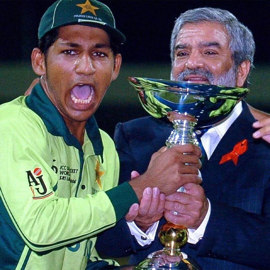 Sarfaraz Ahmed celebrates with the U19 World Cup trophy