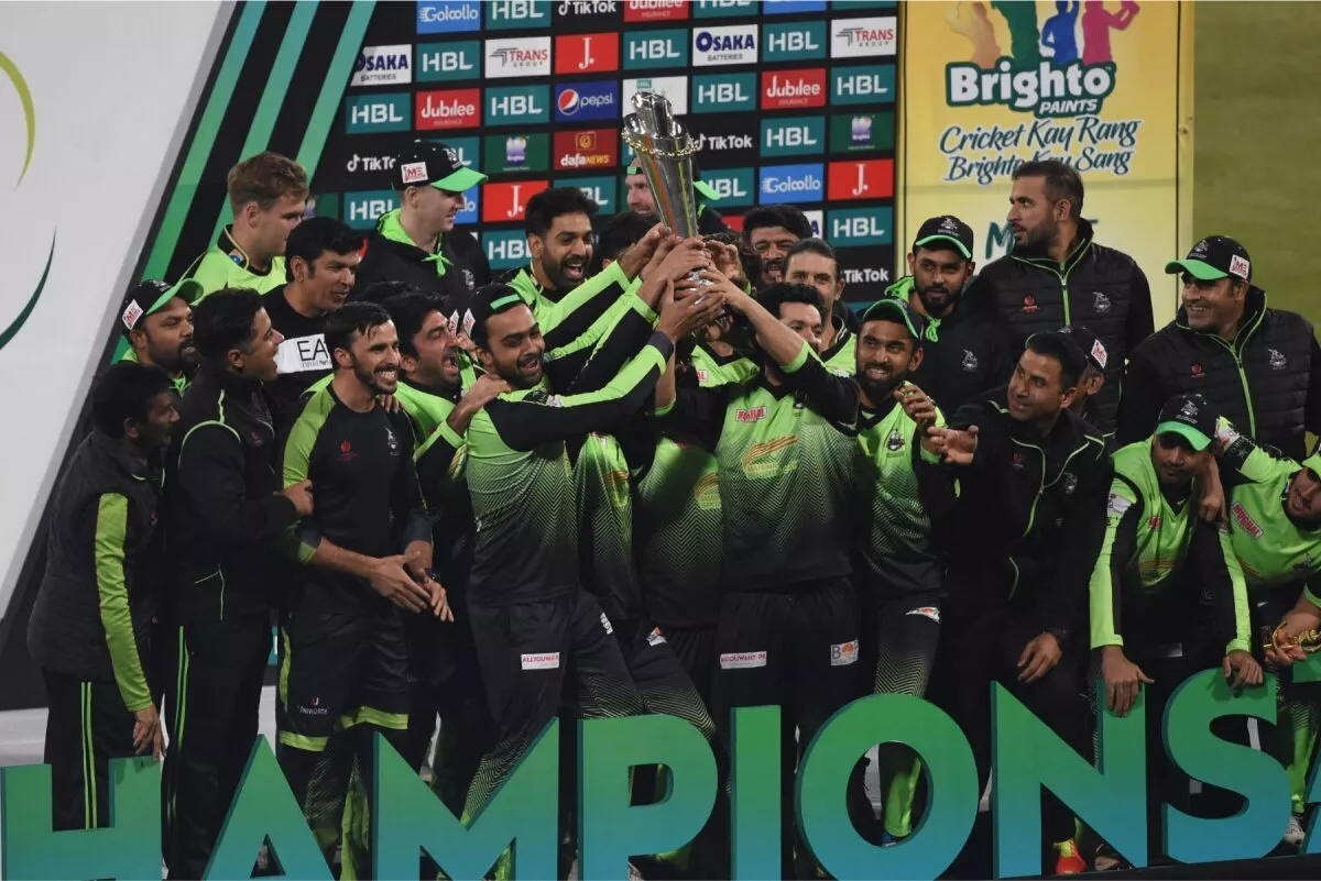 Lahore Qalandars celebrate after winning PSL 2022