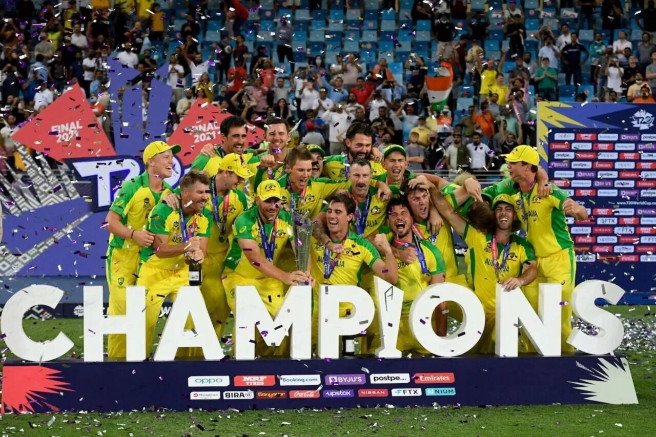 Australia merayakannya setelah memenangkan Piala Dunia ICC T20 2021