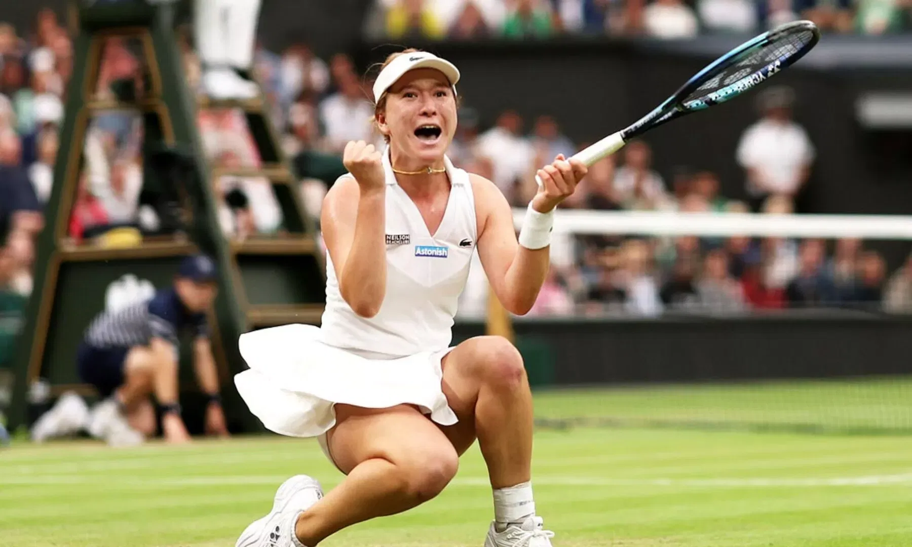 Who is Lulu Sun, who defeated Emma Raducanu in the R4 of 2024 Wimbledon?