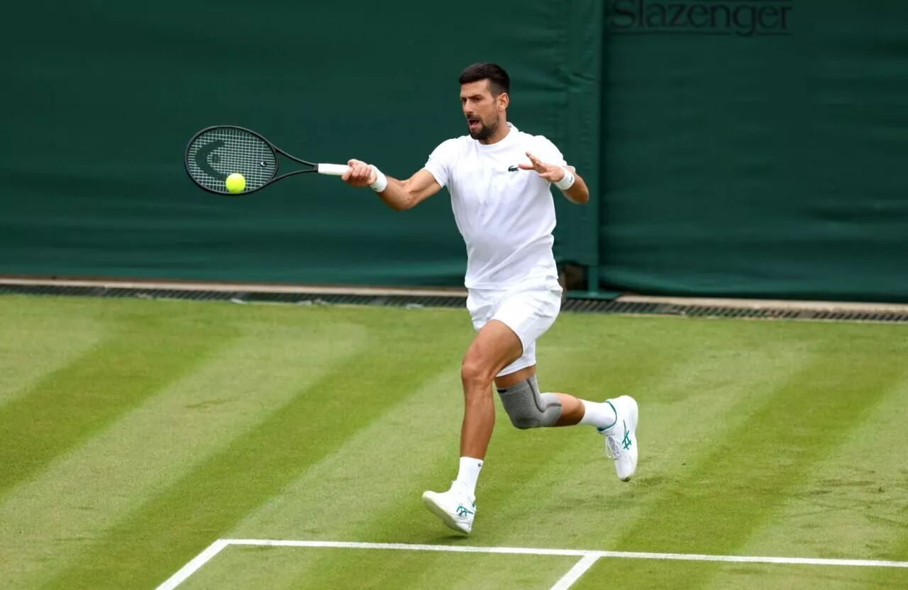 Novak Djokovic keluar dari tiga besar peringkat ATP terbaru setelah mencatat rekor 756 minggu