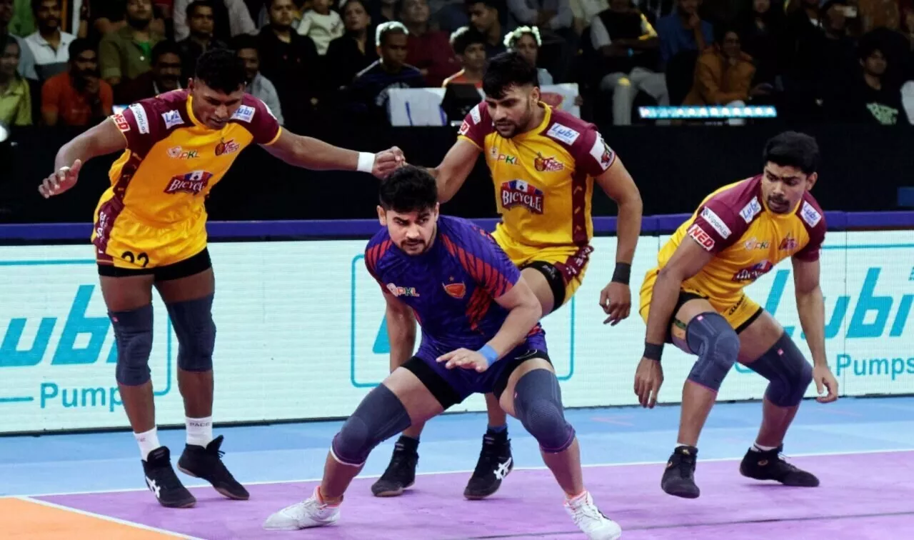 PKL 11: Naveen Kumar's Dabang Delhi move closer to playoffs with win over Telugu Titans