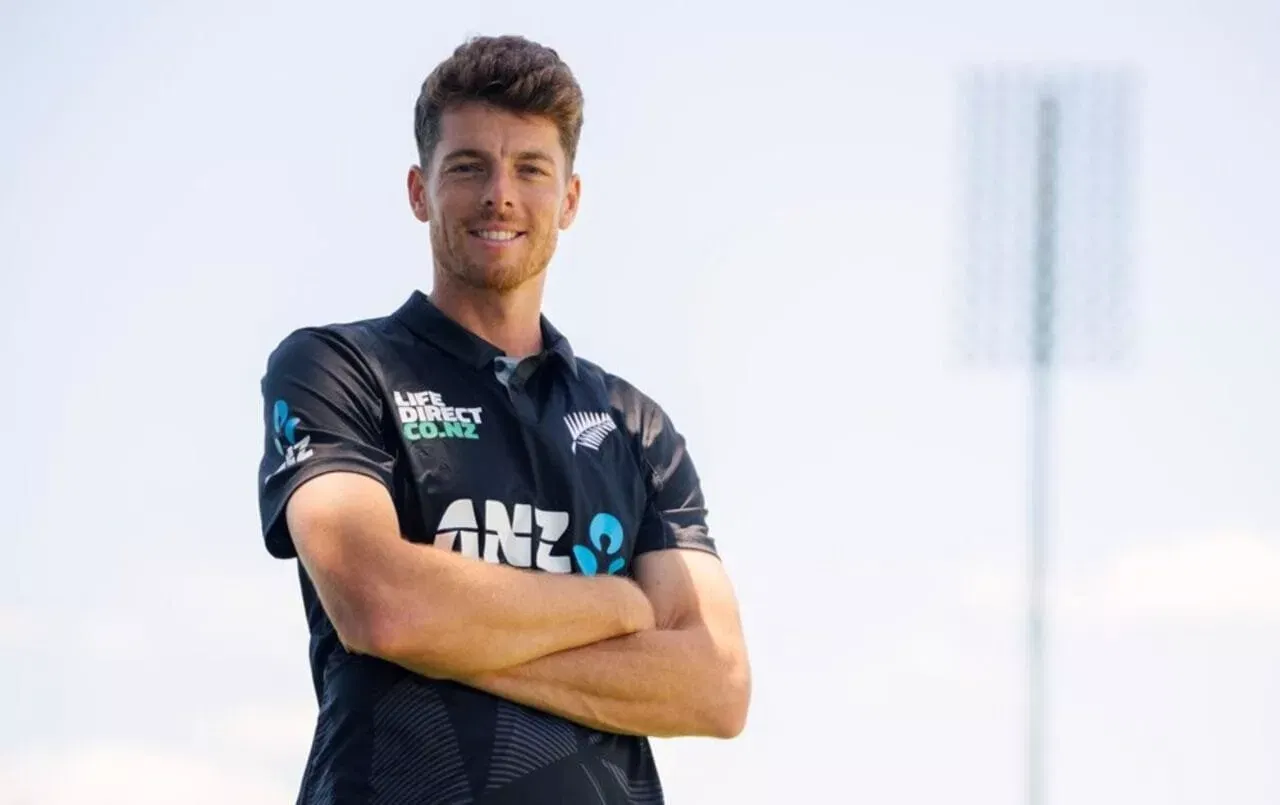 Mitchell Santner, New Zealand