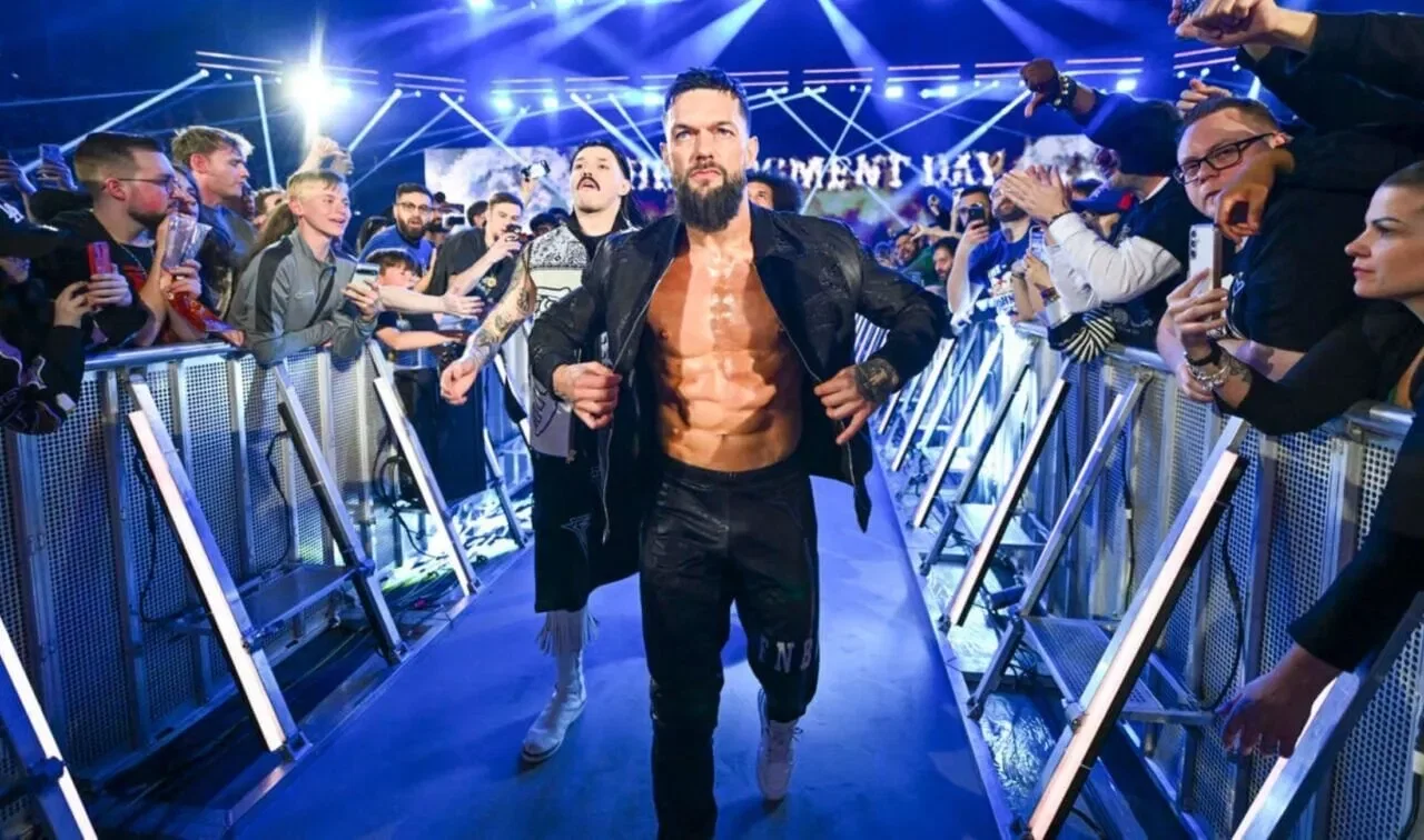 WWE RAW Finn Balor Dominik Mysterio