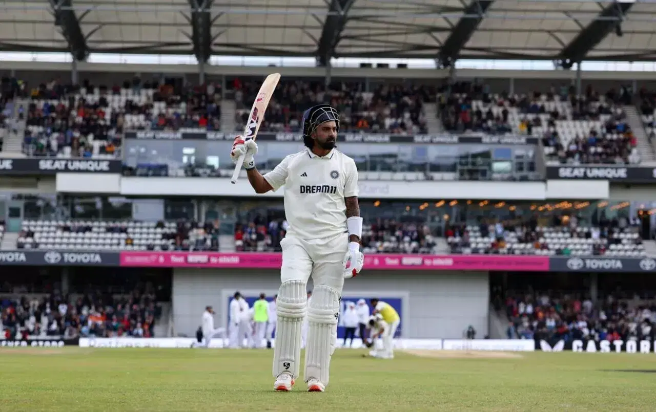 KL Rahul celebrates his ton in the Headingley test
