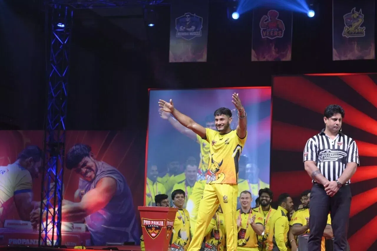 Satnam Singh of Kiraak Hyderabad Celebrates