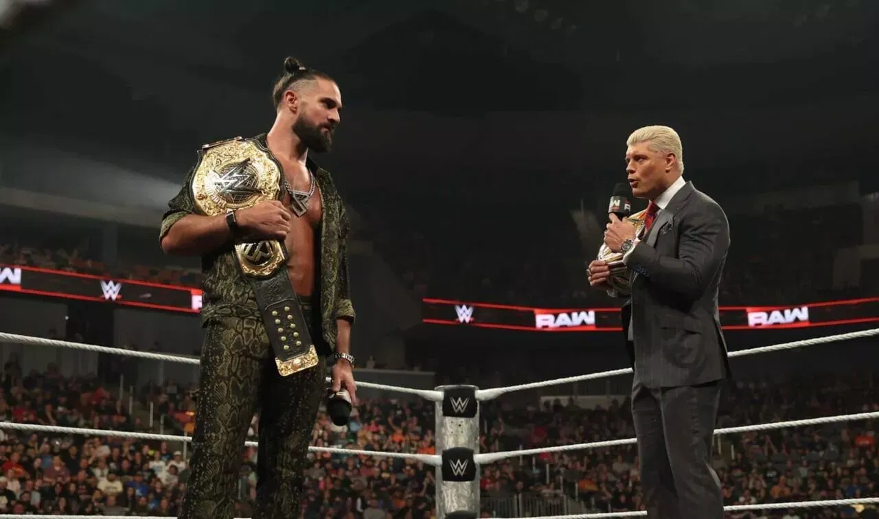 WWE RAW Seth Rollins Cody Rhodes Joya de la Corona 2025