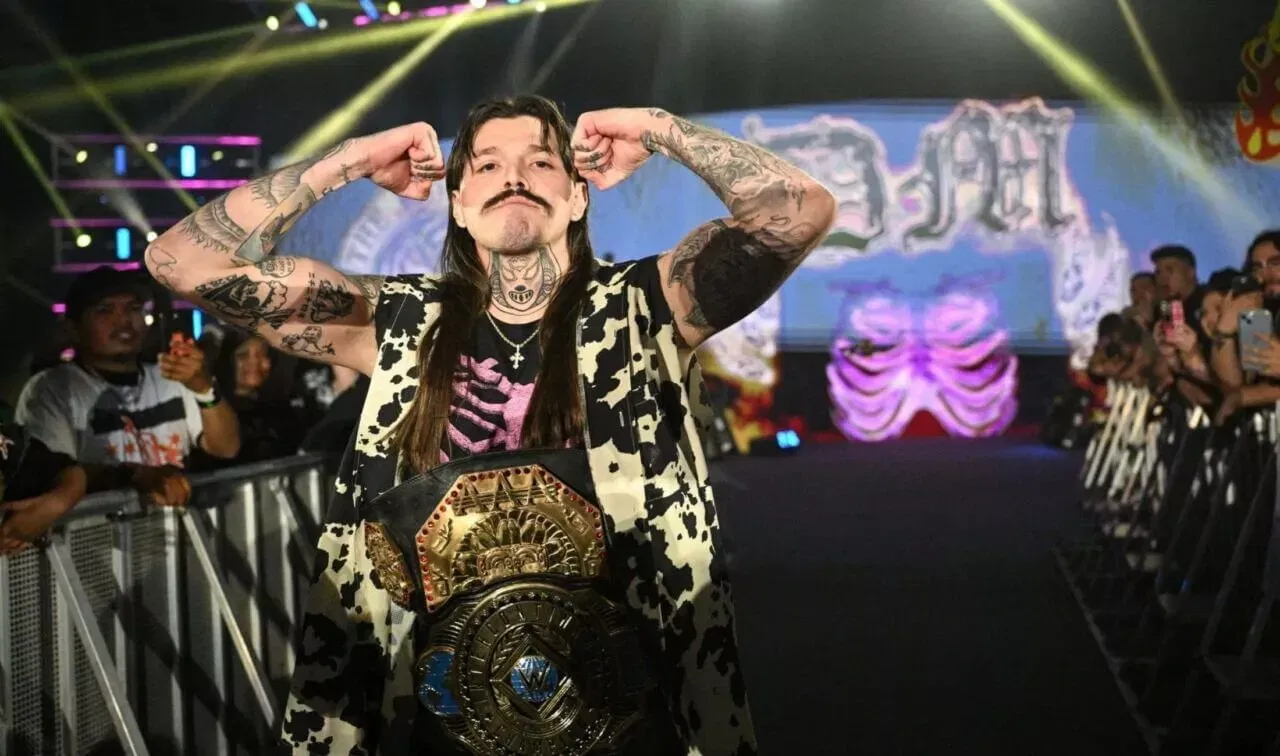 Dominik Mysterio WWE RAW (1)