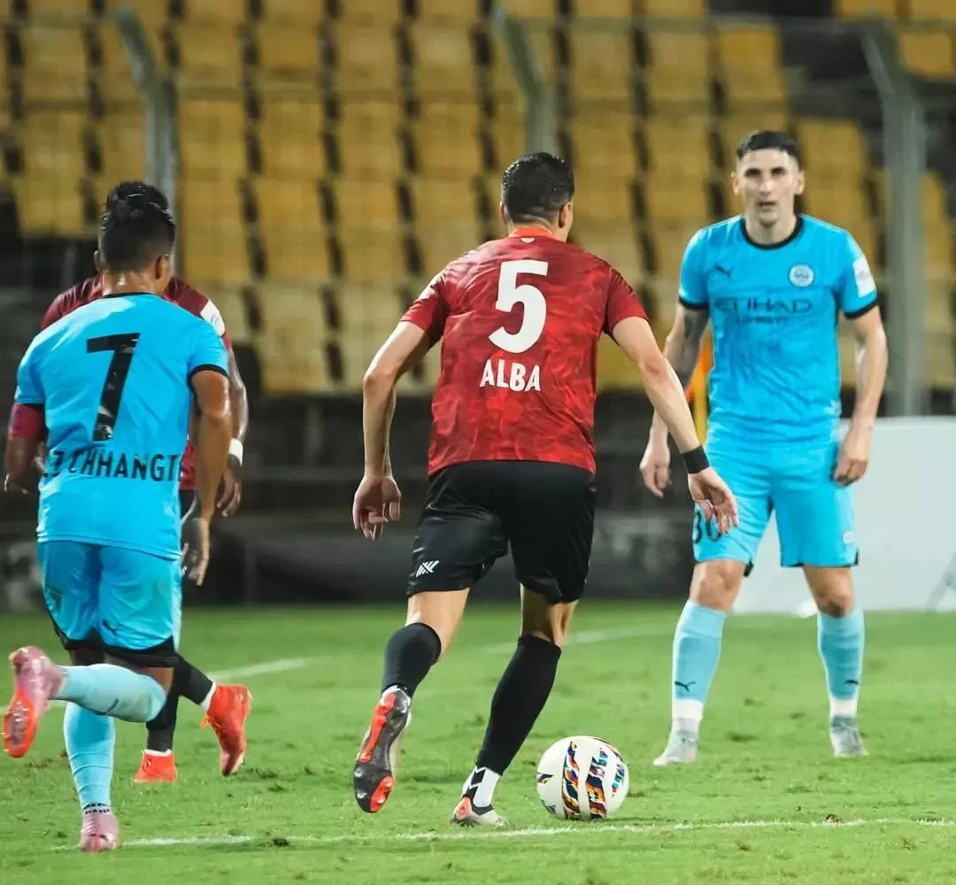 Kerala Blasters apunta a su segunda victoria contra el Sporting Club Delhi en la Supercopa 2025