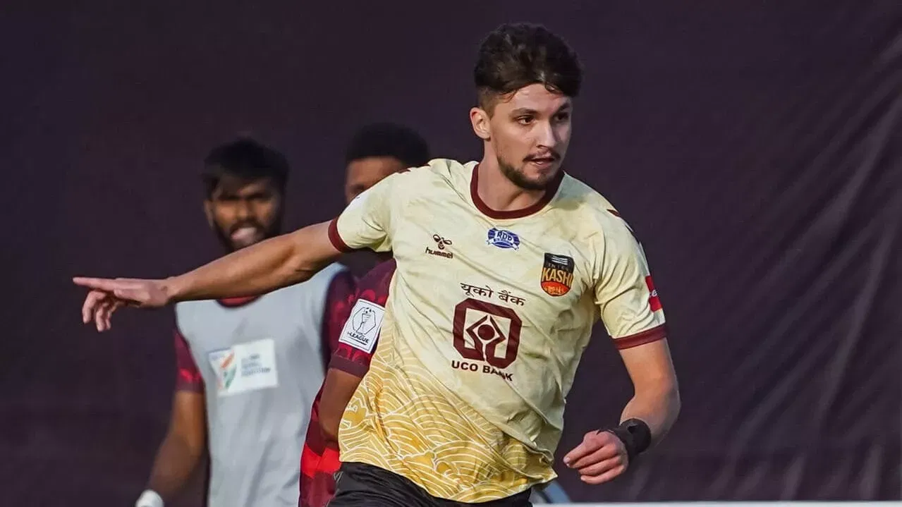 David Humanes in action for Inter Kashi FC