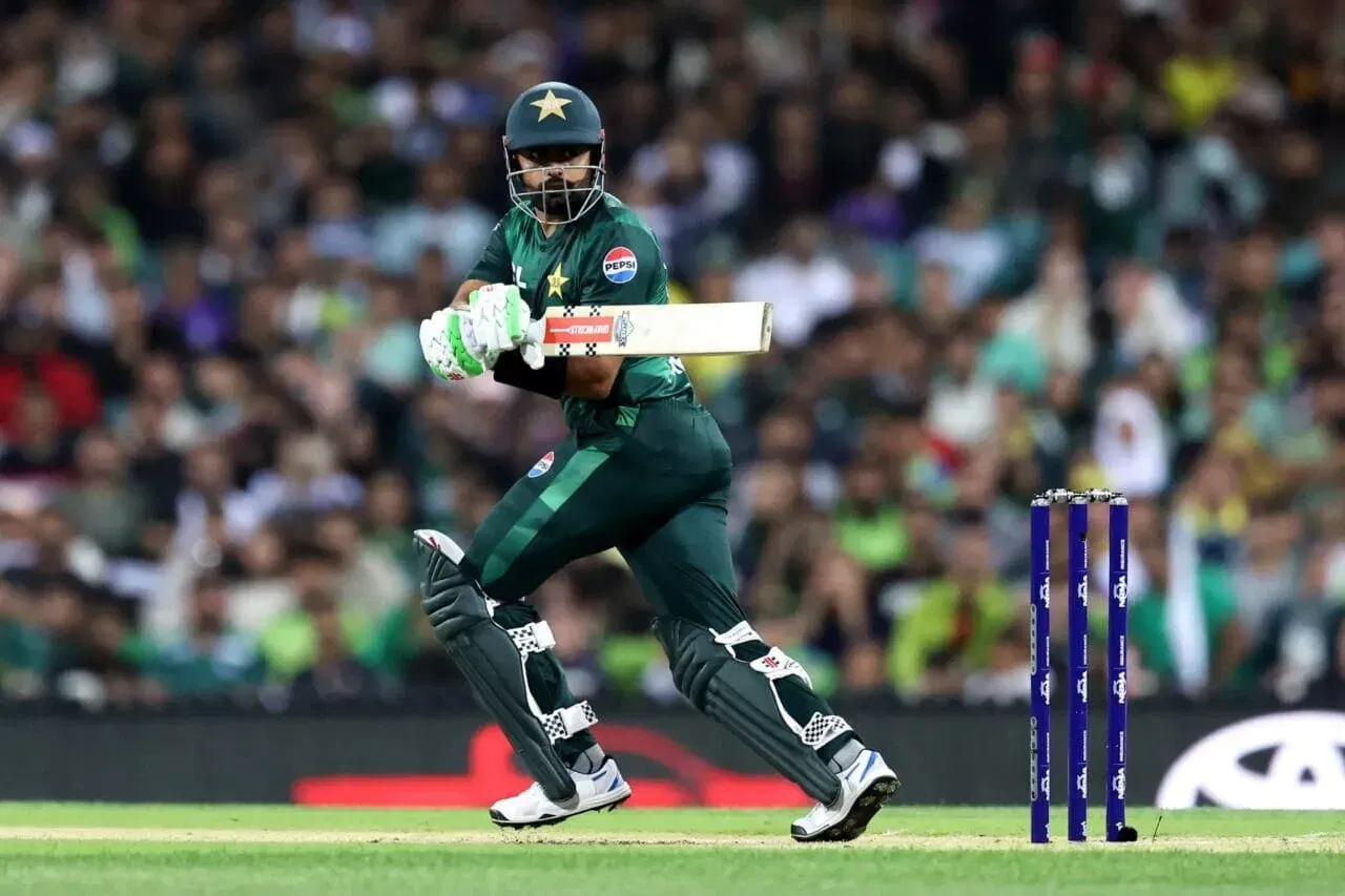 Does Babar Azam deserve a place in Pakistan's team after failure in IND vs PAK clash?