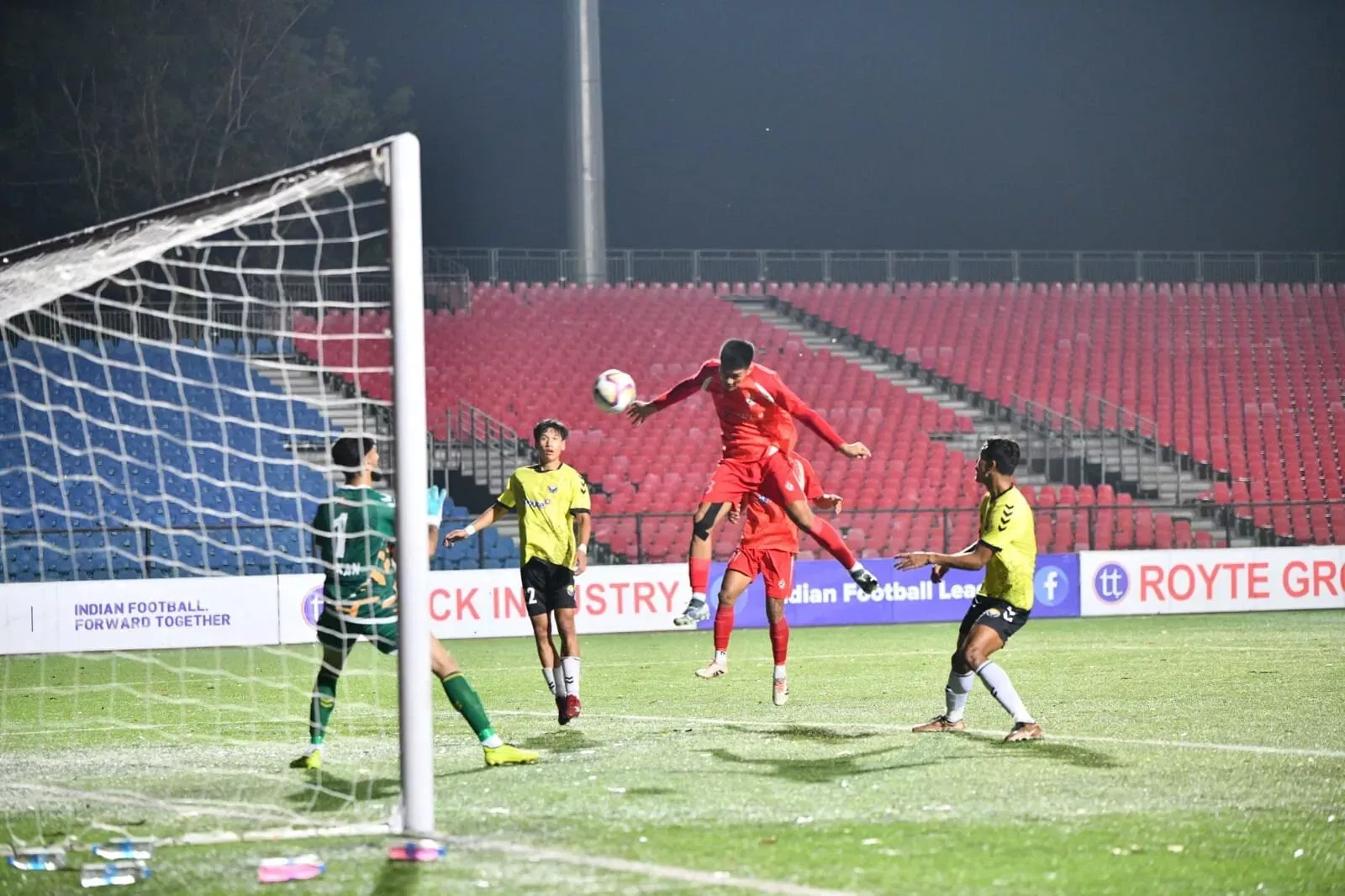 IFL 2025-26: Aizawl FC rescue a point in dramatic draw with Real Kashmir