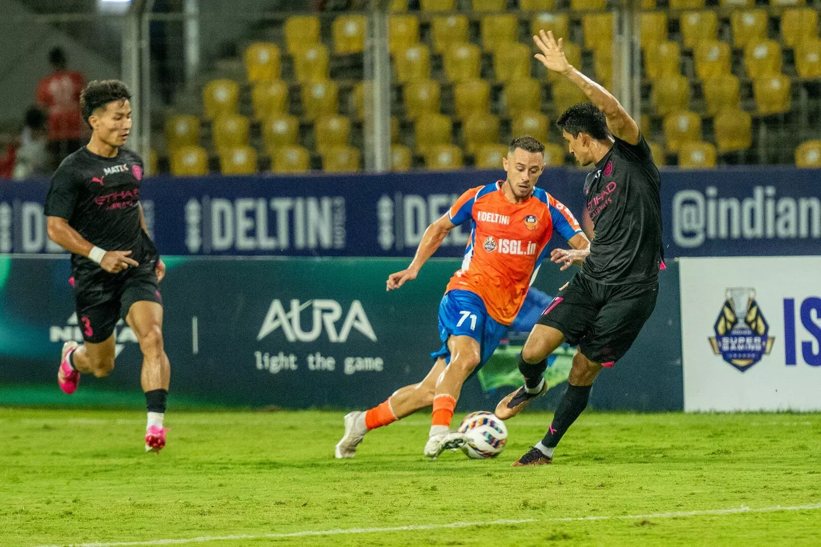 FC Goa stun Mumbai City FC to hand them their first defeat of ISL 2025–26