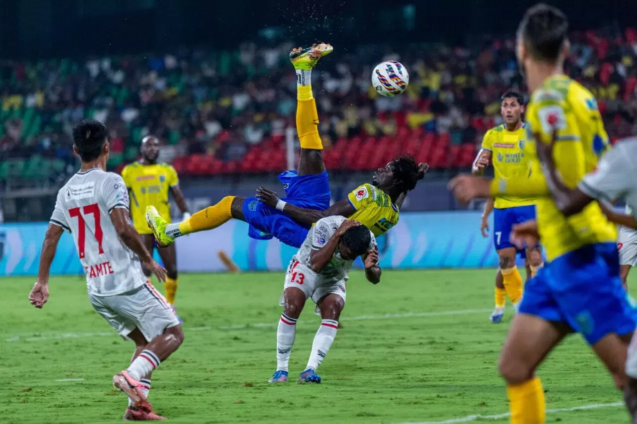 Kerala Blasters drop points as Lalbiakina score late for NorthEast United