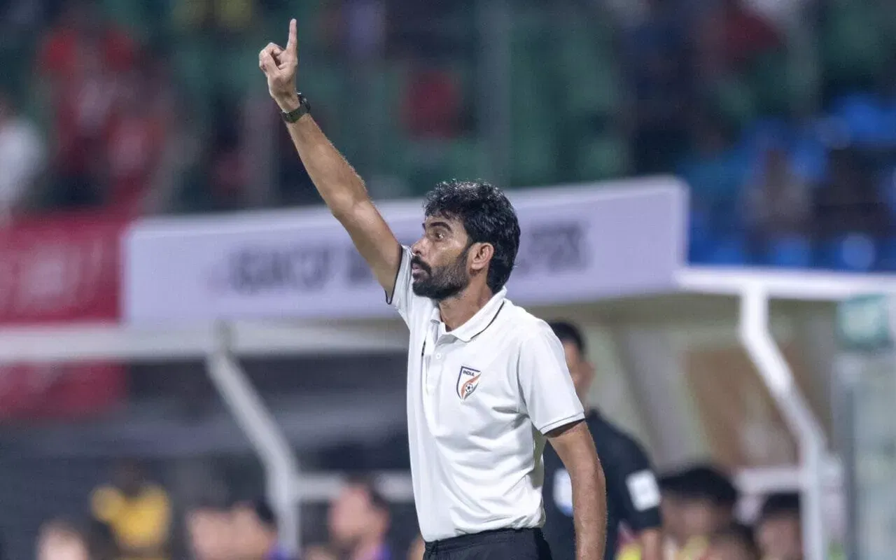 Khalid Jamil managing the Indian NT from the sidelines