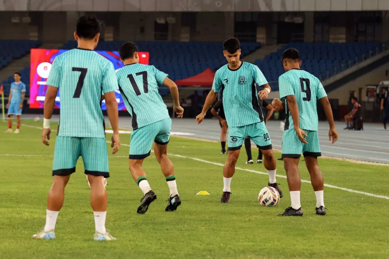 Mohammedan SC Players warm up during match 43 of the Indian Super League, played between Punjab FC and Mohammedan Sporting Club  at Jawaharlal Nehru Stadium, New Delhi on 03rd  April  2026