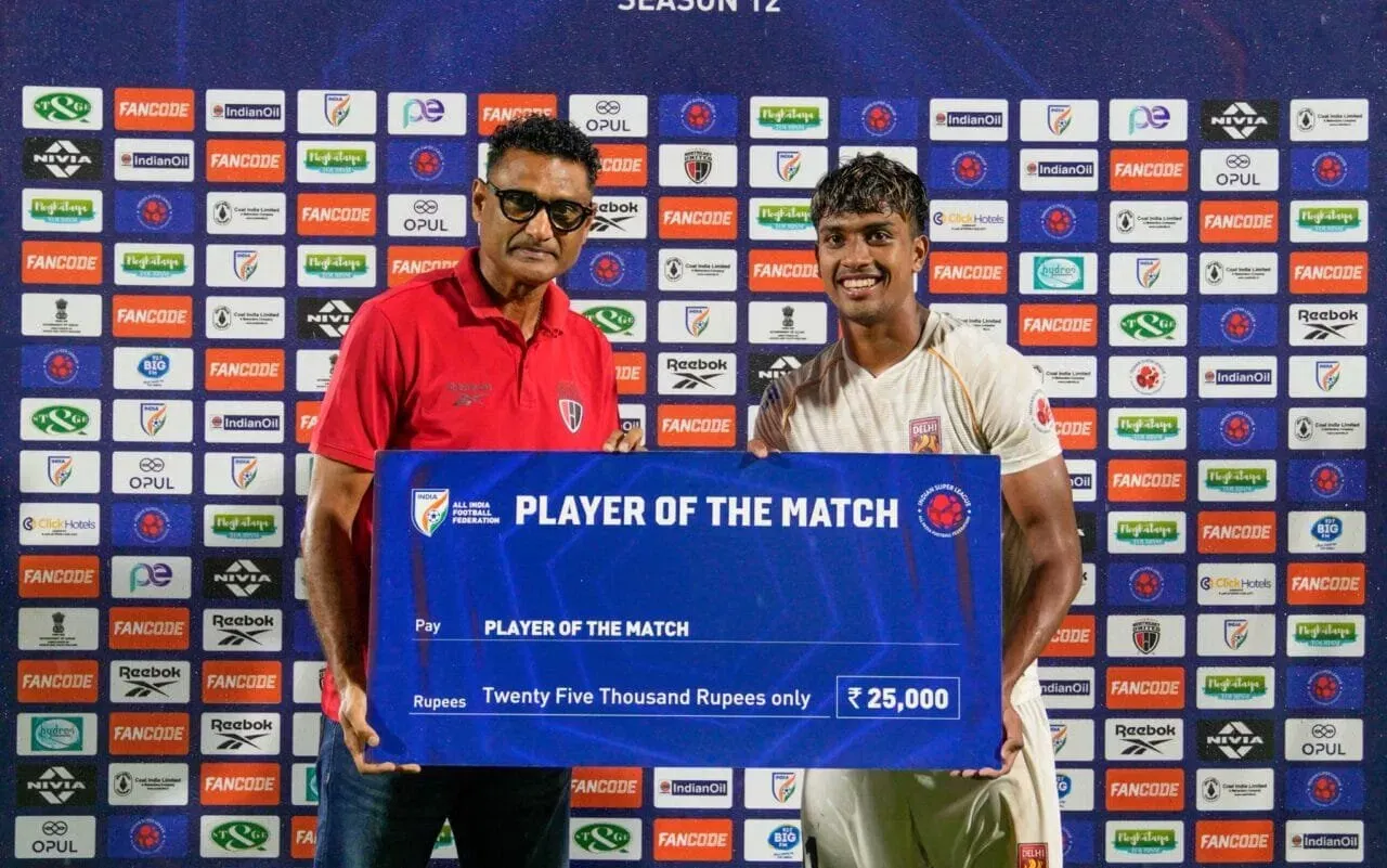 SC Delhi forward Joseph Sunny winning ISL player of the match award