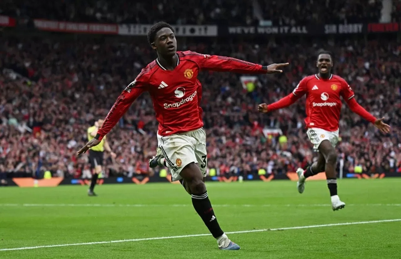 Kobbie Mainoo of Manchester United