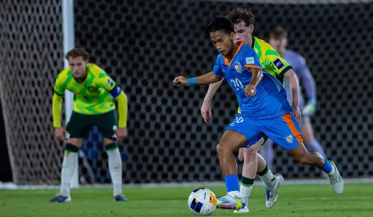 India U-17 winger Gunleiba in action against Australia in AFC U-17 Men's Asian Cup