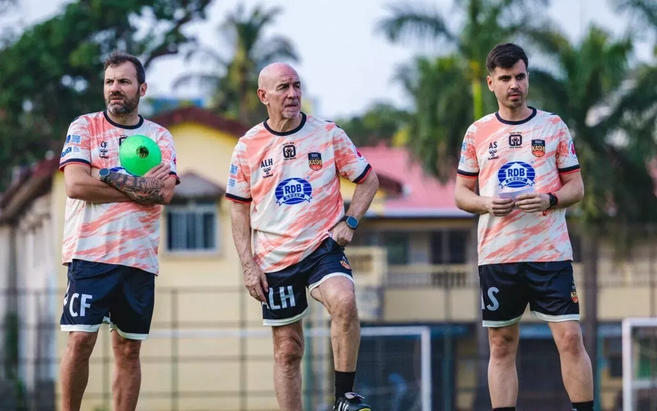 Inter Kashi FC coaching staff in the club's training in Goa