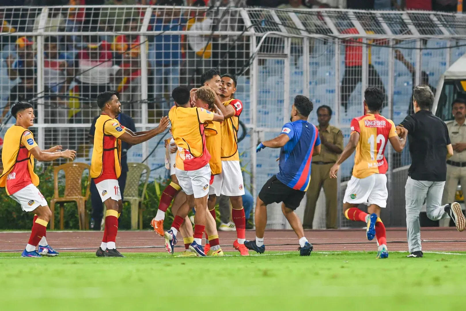 A dramatic Kolkata Derby between Mohun Bagan SG and East Bengal FC ends in a draw