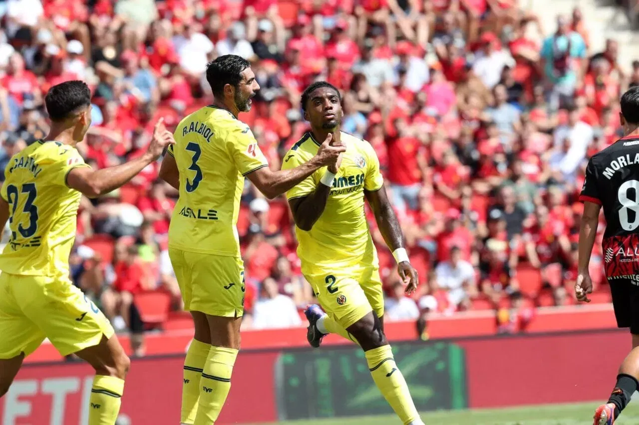 Logan Costa of Villarreal