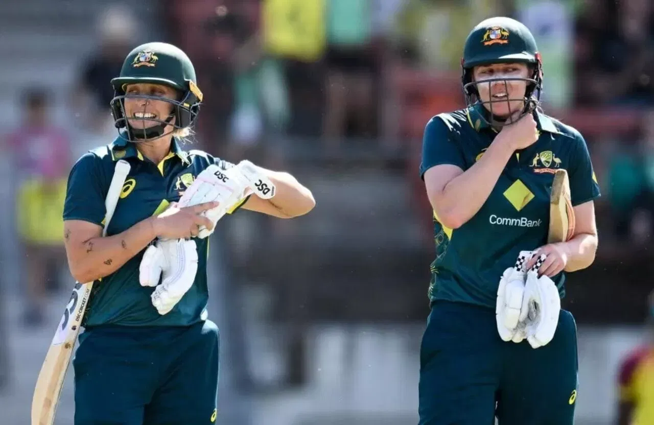 Ashleigh Gardner and Georgia Voll
