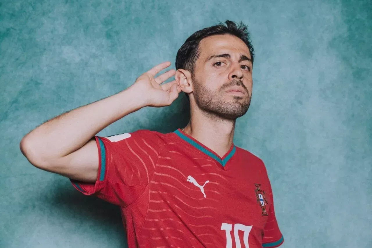 PALM BEACH, FLORIDA - JUNE 14: (EXCLUSIVE COVERAGE) (EDITOR'S NOTE: Tonal effects have been applied to this image) Bernardo Silva #10 of Portugal poses for a portrait during the official FIFA World Cup 2026 portrait session on June 14, 2026 in Palm Beach, Florida. (Photo by Carmen Mandato - FIFA/FIFA via Getty Images)