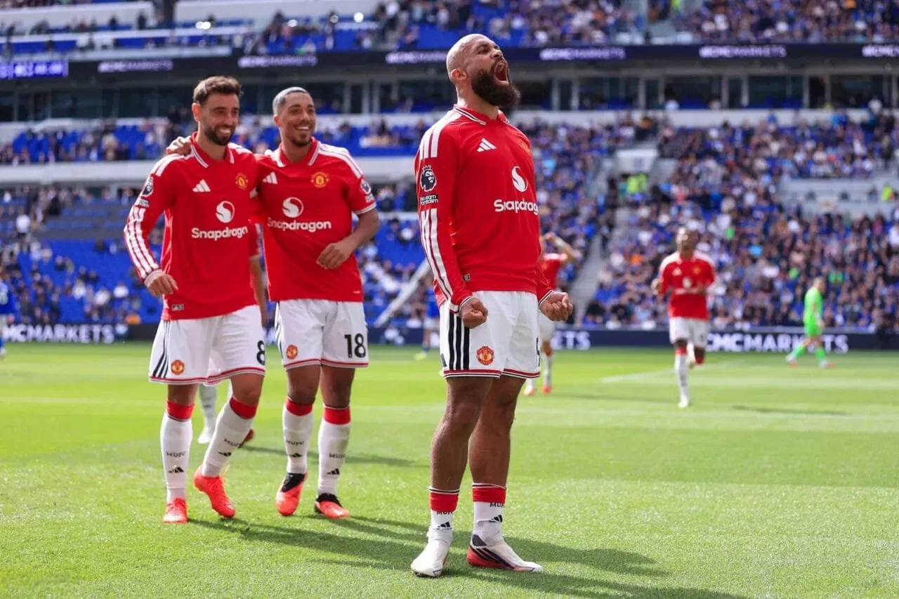 LIVERPOOL, ENGLAND - SEPTEMBER 6: Bryan Mbeumo of Manchester United celebrates after scoring their 1st goal during the Premier League 2026/27 match between Everton and Manchester United at Hill Dickinson Stadium on September 6, 2026 in Liverpool, United Kingdom. (Photo by Simon Stacpoole/Offside/Offside via Getty Images)