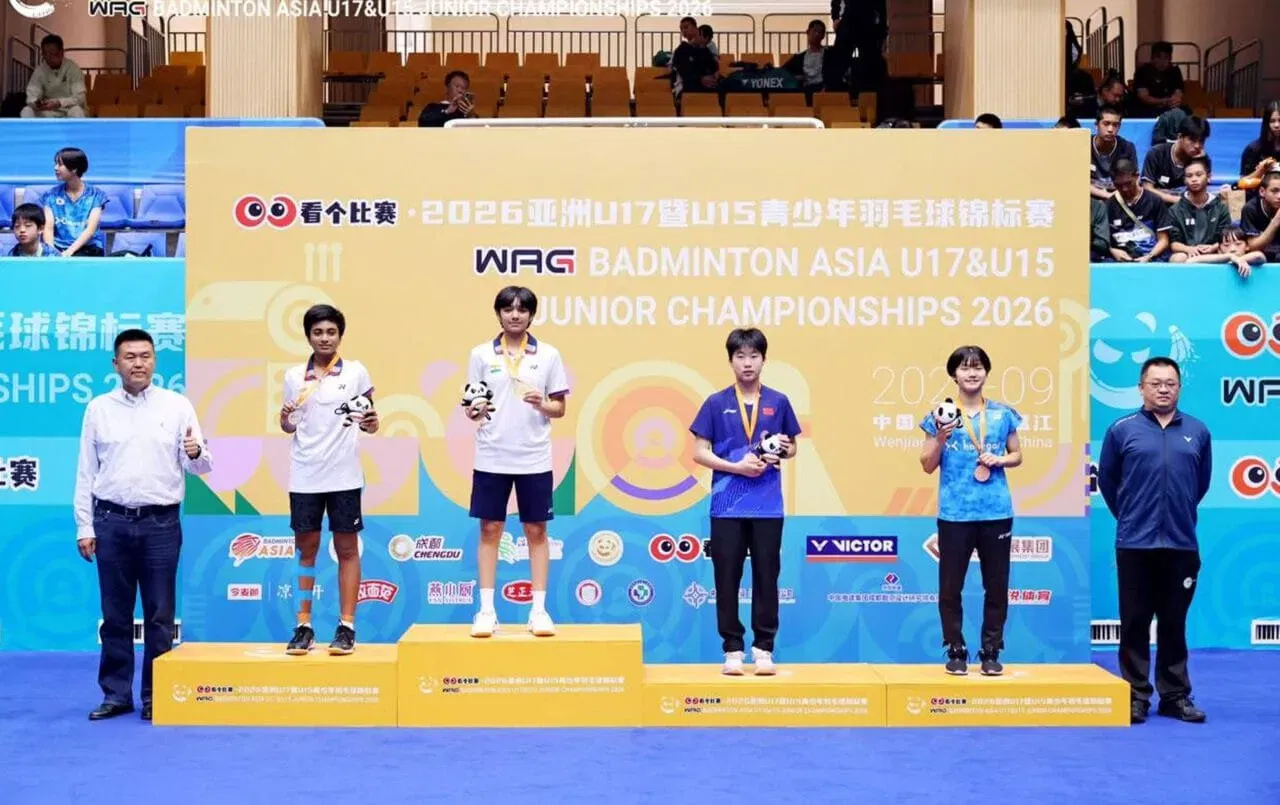 Tanvi Patri on the podium after winning U17 title at Badminton Asia Junior Championships