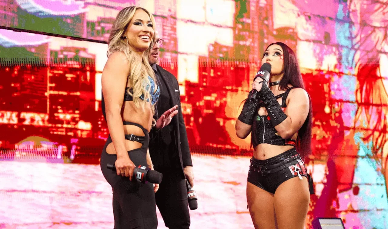 WWE Raw September 21, 26 Lola Vice & Roxanne Perez