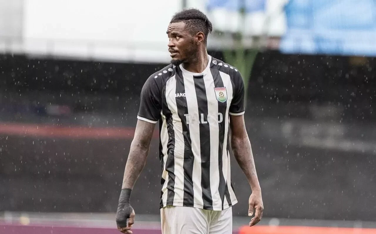 Ndongo Foe in action for Regr-TadAZ against Maziya SR&C
