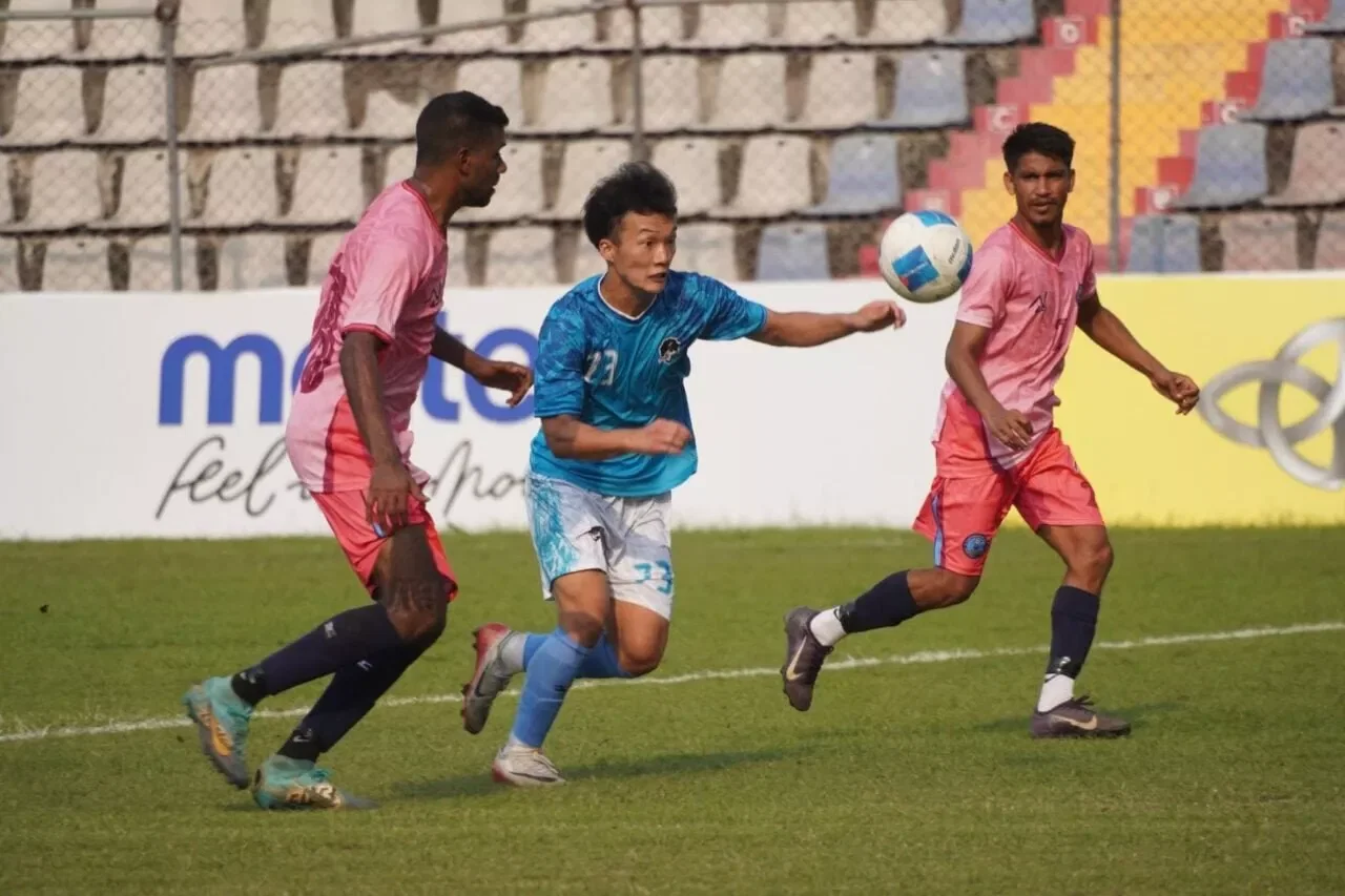 Noriki Akada in action for Fortis FC