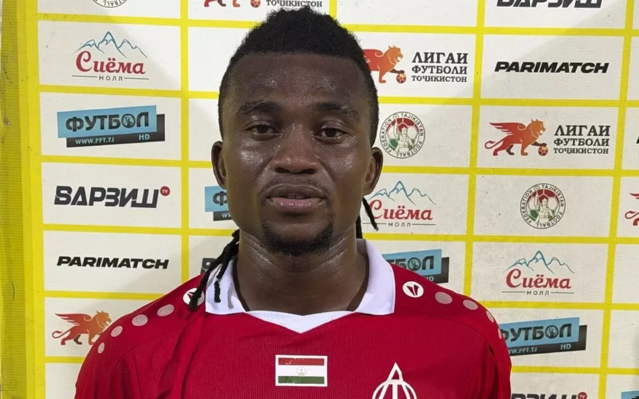 Regar-TadAZ midfielder Edimo Kingue in action