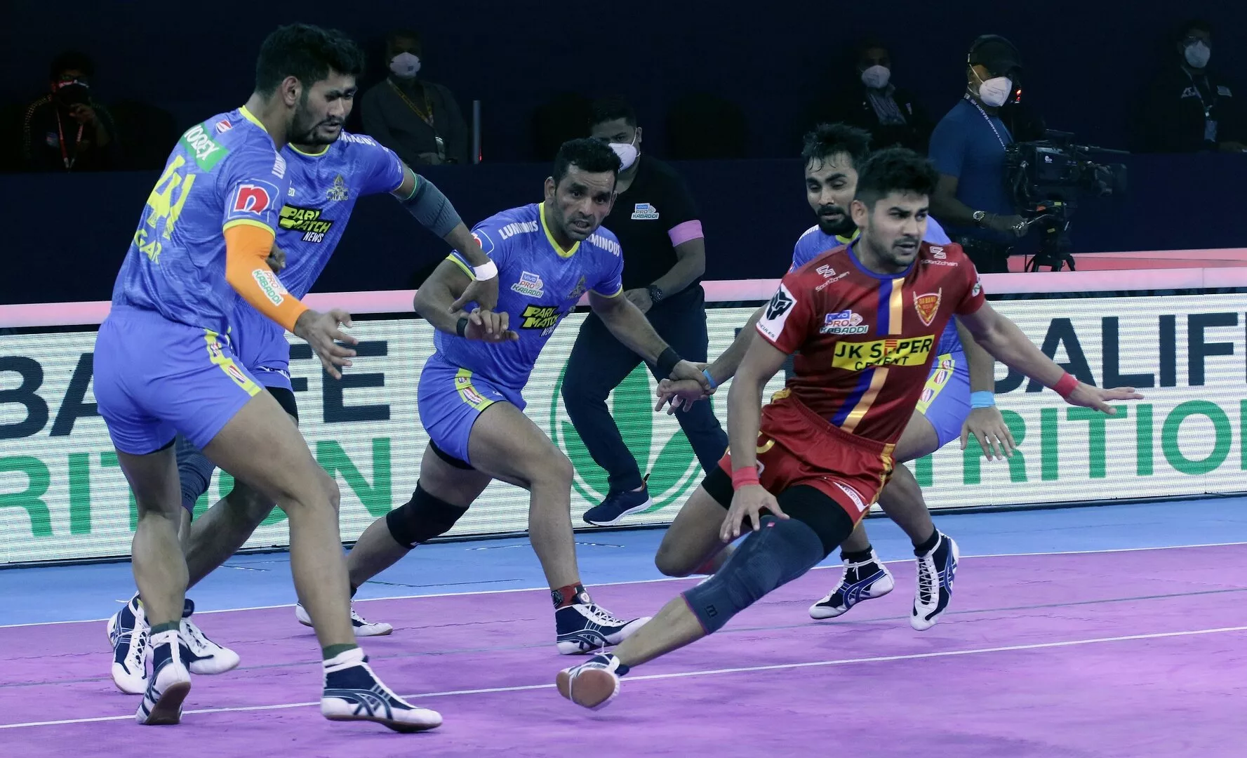 Pro Kabaddi: Naveen Kumar stars as Dabang Delhi beat U Mumba