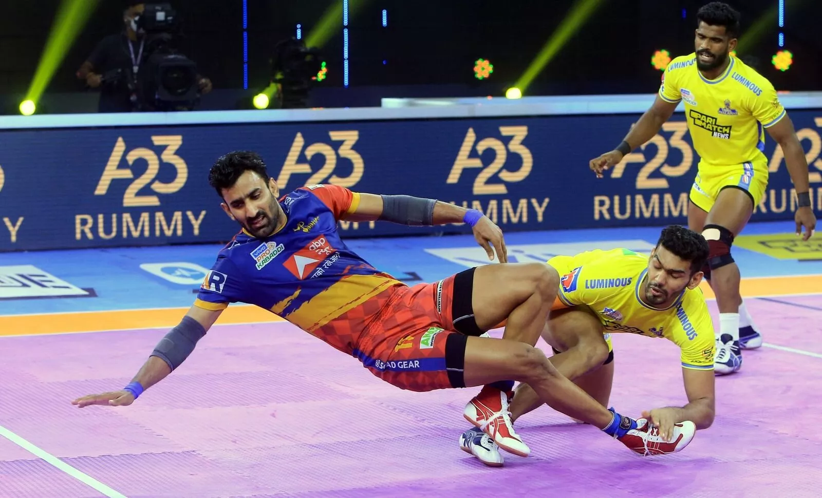 Pkl Up Yoddha Gujarat Giants Register Big Wins