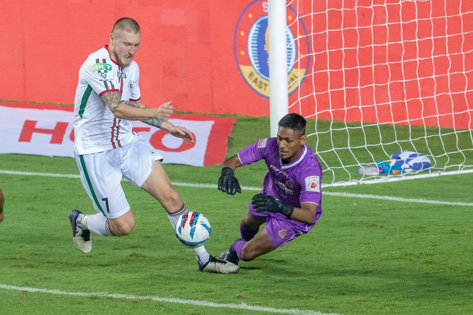 Suvam Sen East Bengal ISL 2022-23 Naveen Kumar