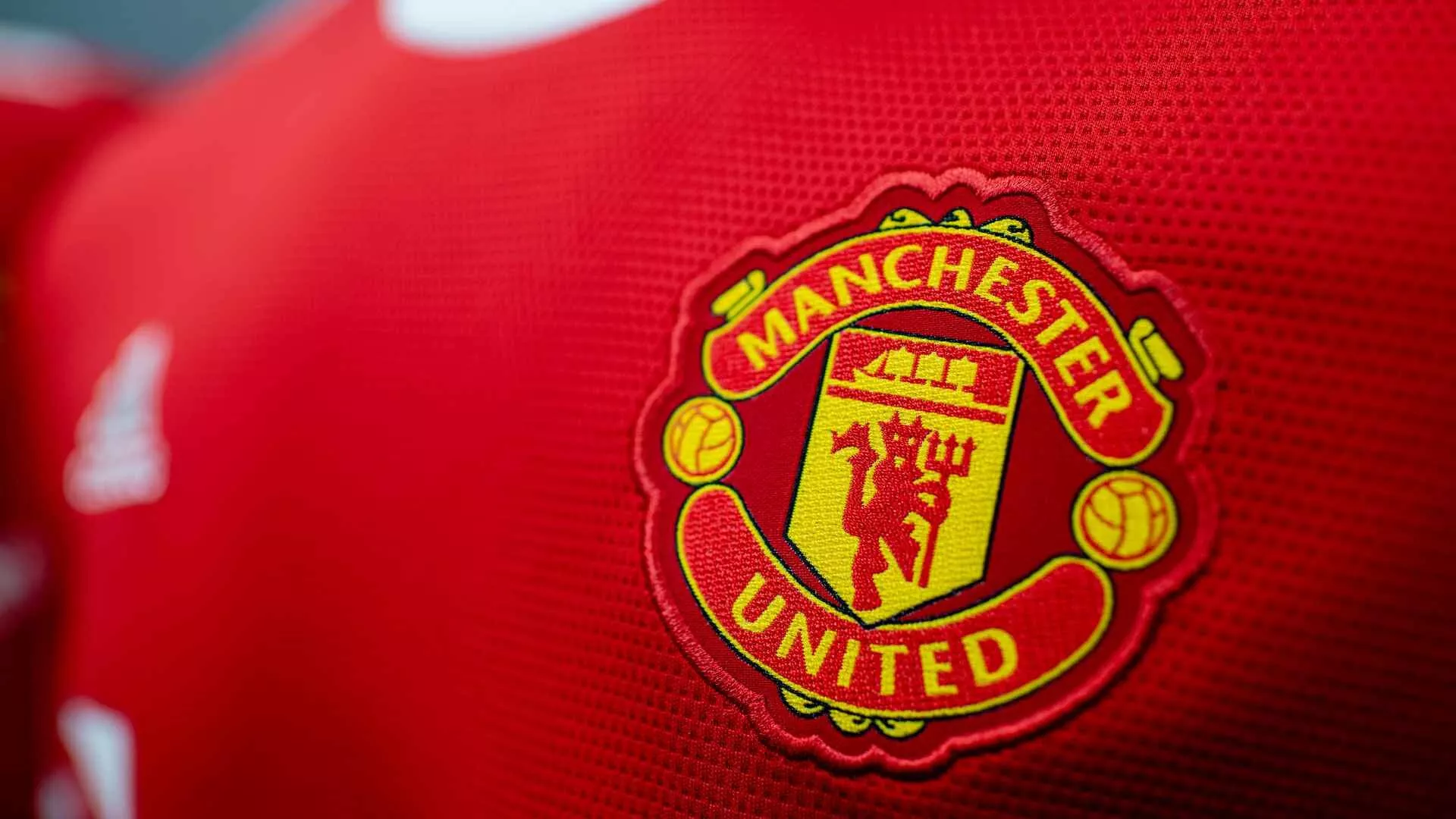 Manchester United set to remove club crest  from 3rd kit of 2023-24 season