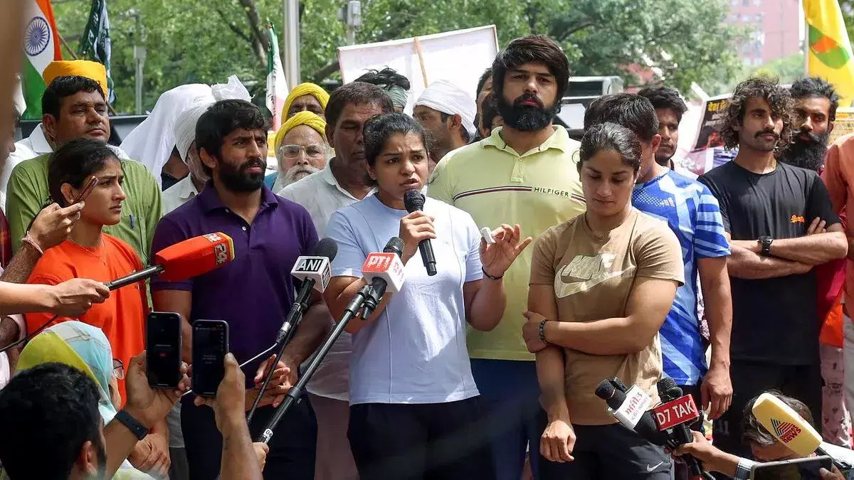 2023-05-protesting-wrestlers-to-immerse-medals-in-ganga-sit-in-hunger-strike