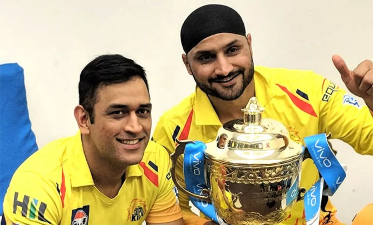 Harbhajan Singh, MS Dhoni