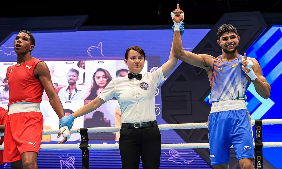 2023-05-mens-world-boxing-championships-2023-nishant-dev-father-interaction