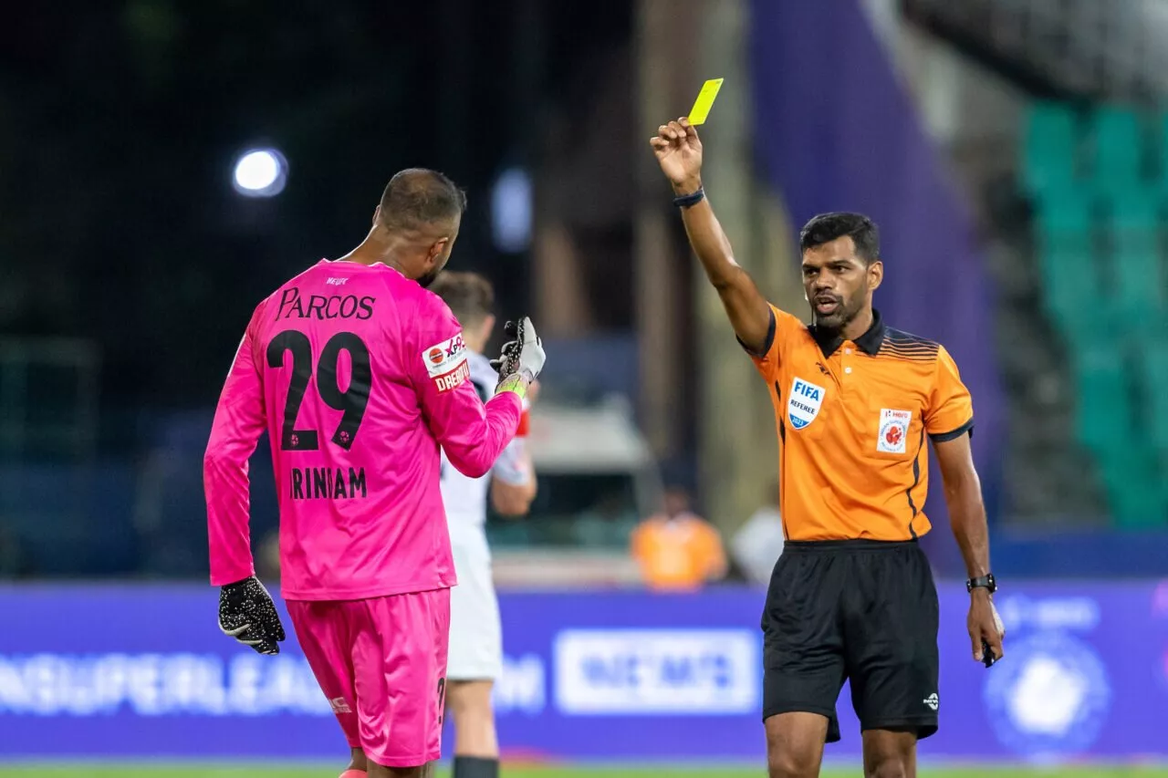 Arindam Bhattacharya ISL NorthEast United yellow card referee